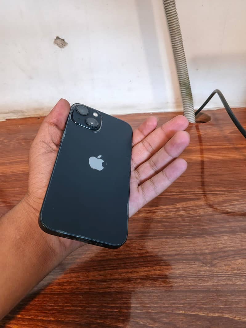 Apple iPhone 13 2