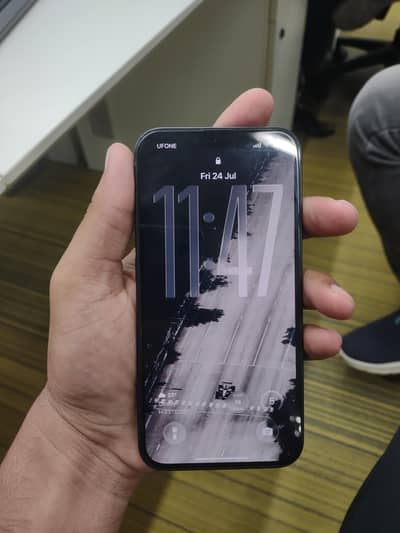 Apple iPhone 13