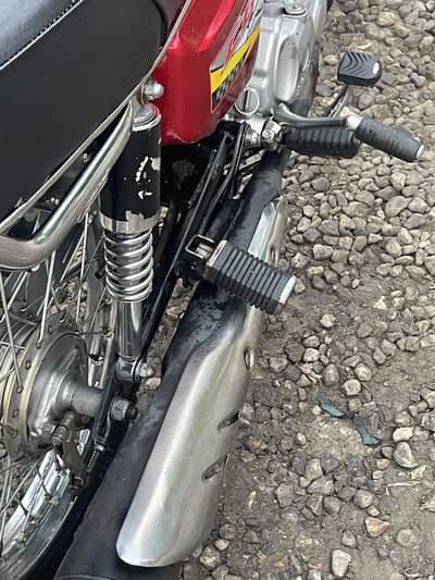 CG 125 Red color