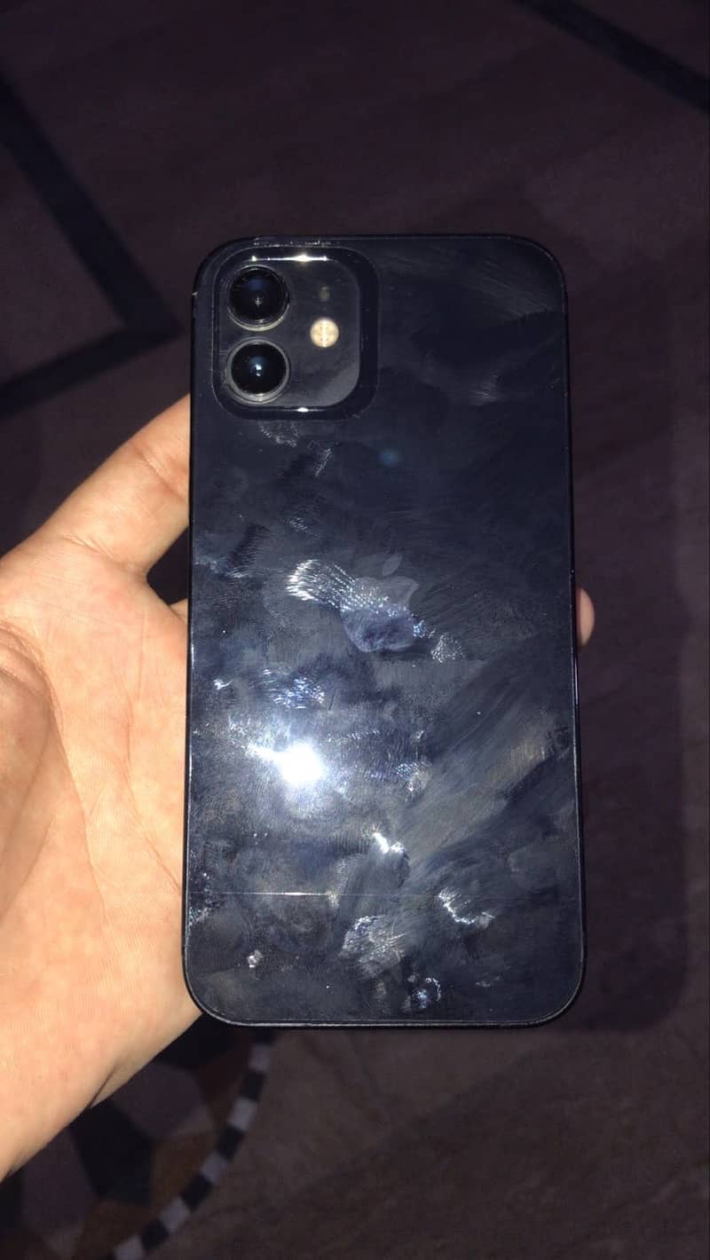 Apple iPhone 12 4
