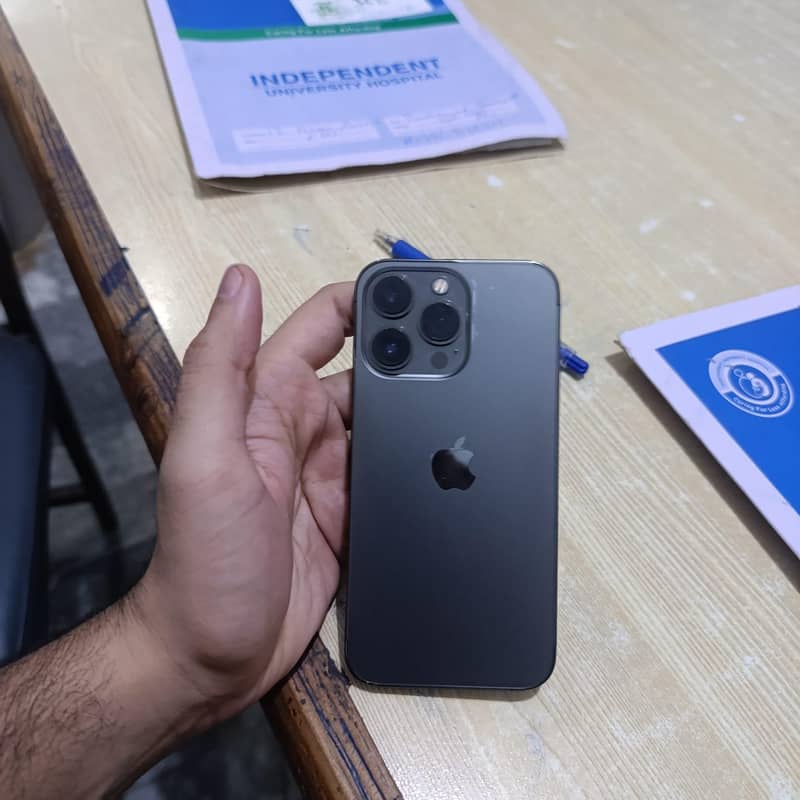 Apple iPhone 13 Pro 0