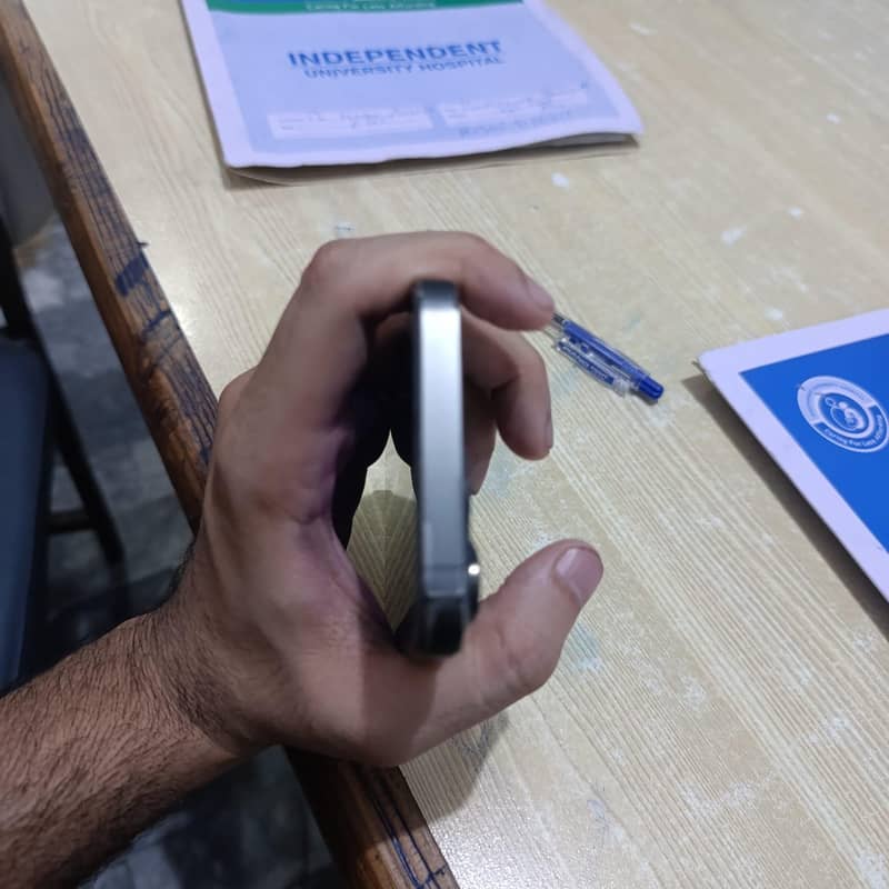 Apple iPhone 13 Pro 3