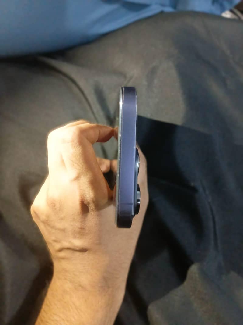 Apple iPhone 14 Pro 2