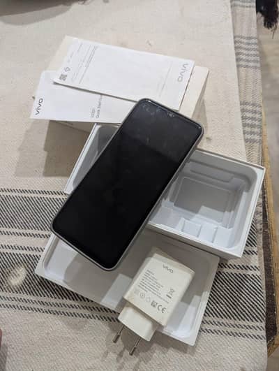 Vivo Y17s