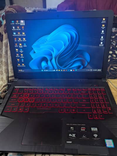 Asus Tuf FX504 gaming laptop, 16 GB, 250 GB Nvme, GTX 1060 3 GB,