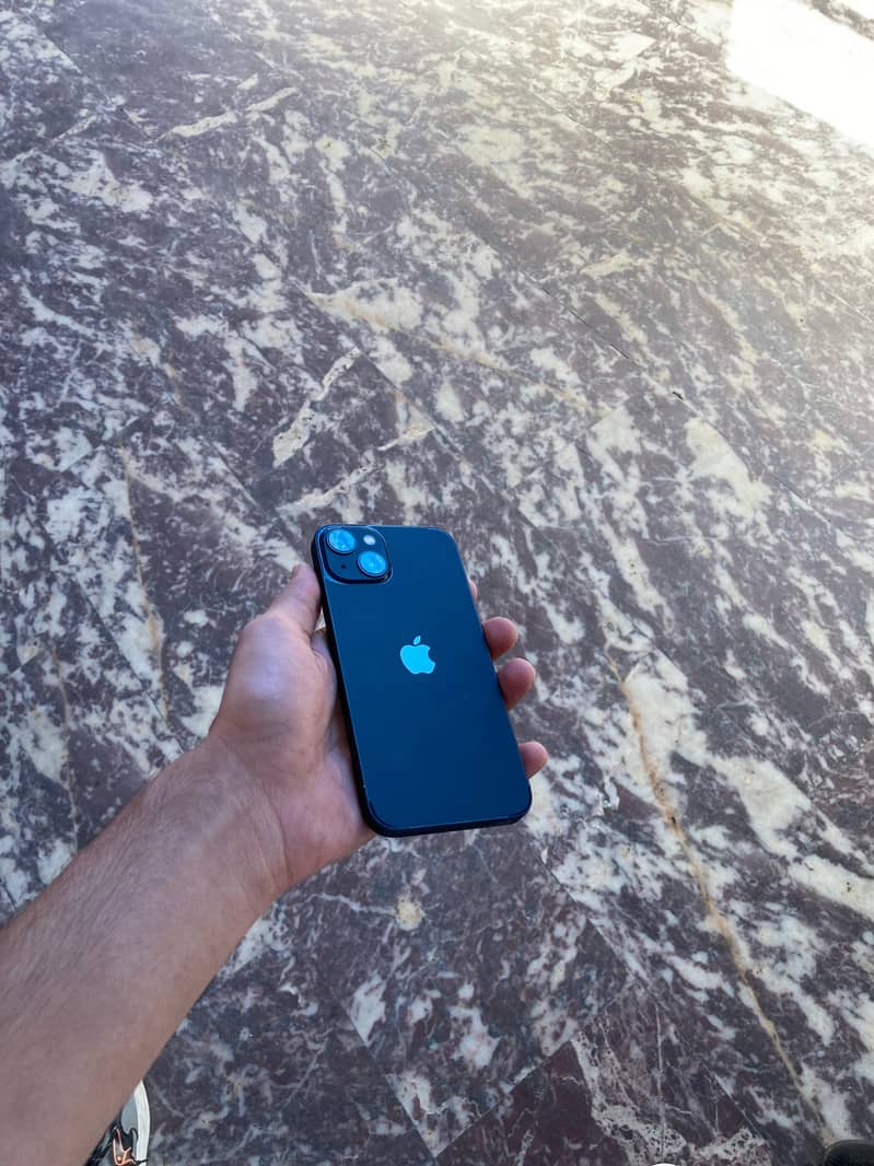 iPhone 13 3