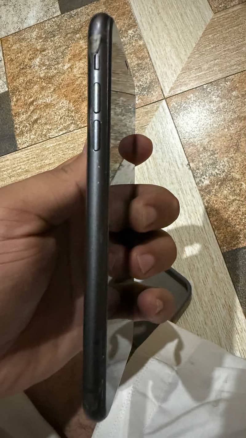 Apple iPhone 11 2