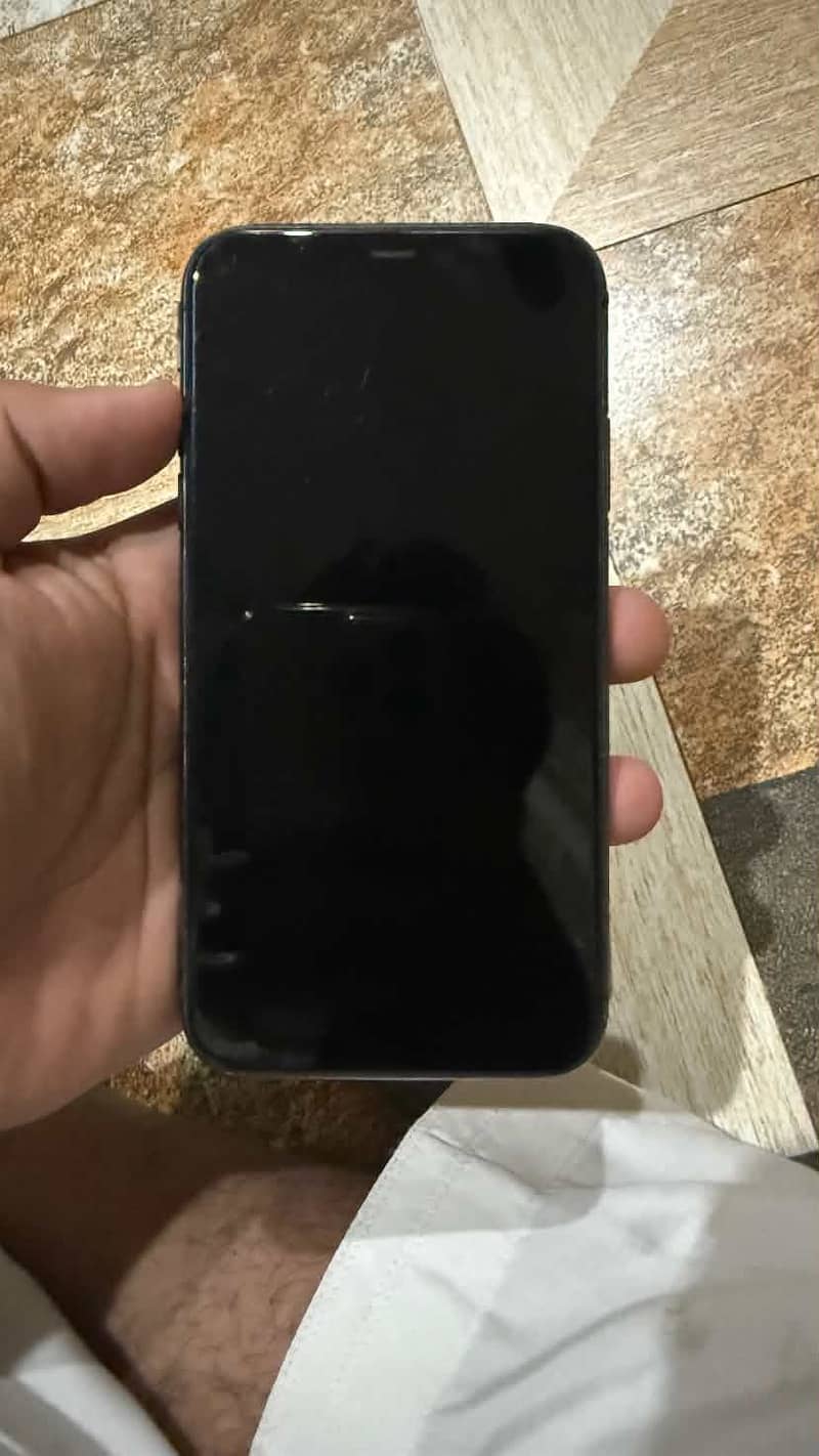 Apple iPhone 11 7