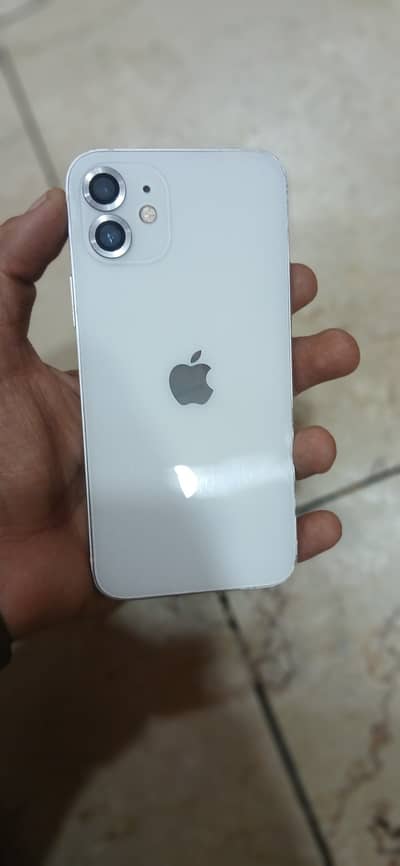 Apple iPhone 12