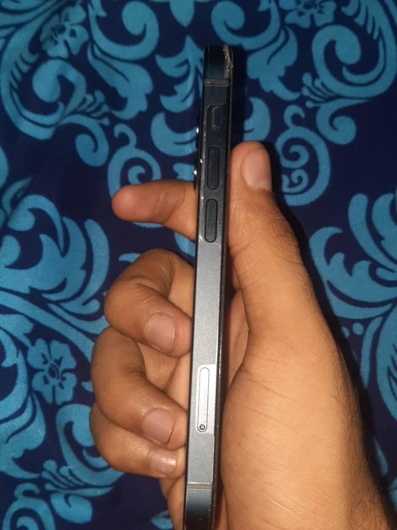 Apple iPhone 12 mini 2