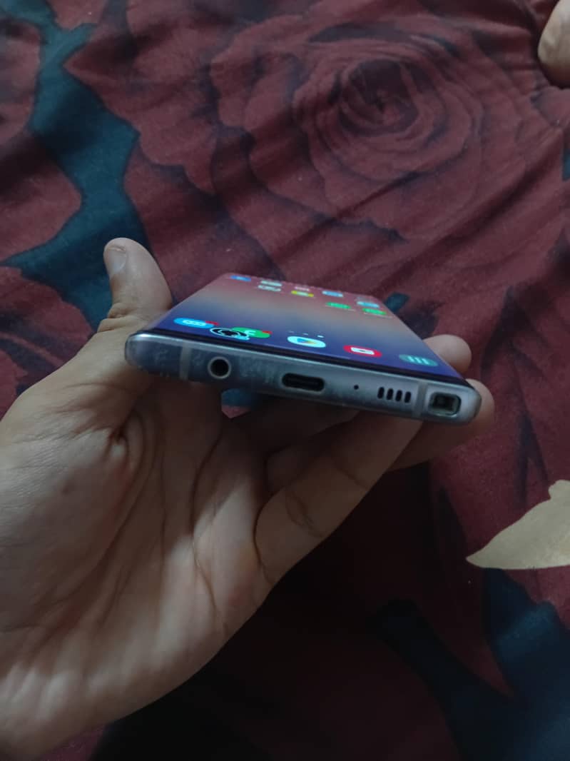 Samsung Mobile Note 9 4