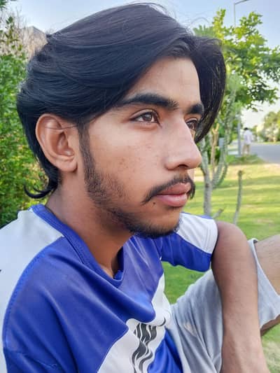 job ki talash ha koi bhi mil jayi