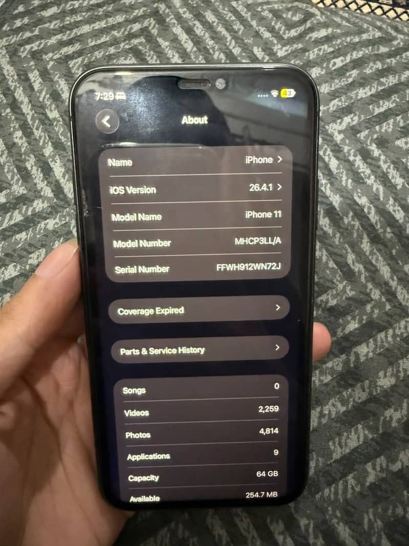 Apple iPhone 11 4
