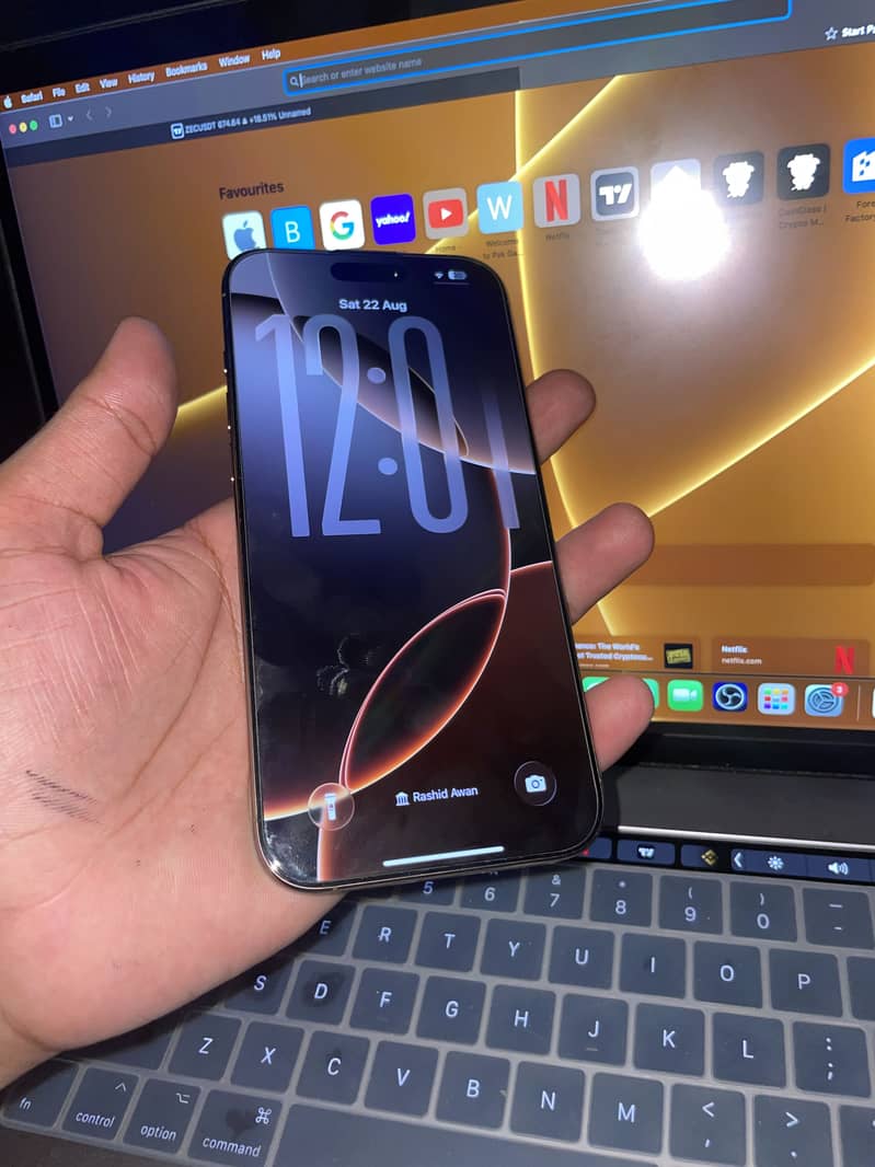 Apple iPhone 16 Pro Max 2
