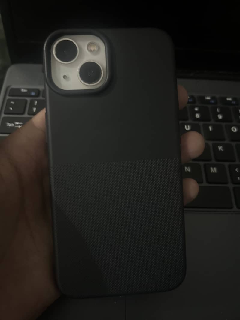 Apple iPhone 13 2