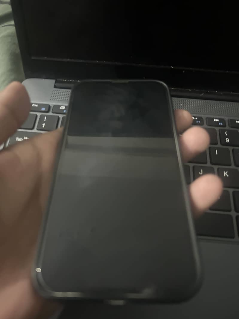 Apple iPhone 13 7