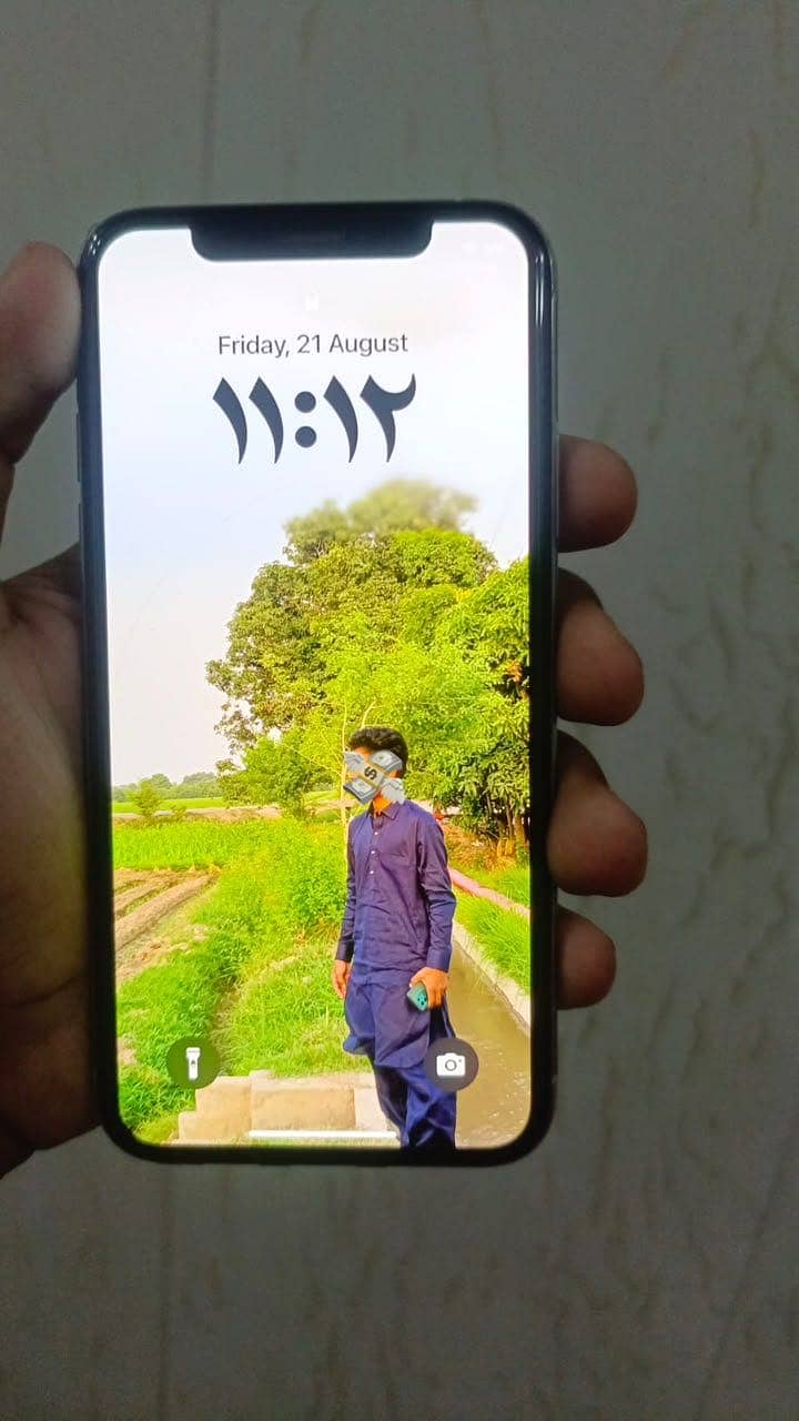 Apple iPhone XS 11