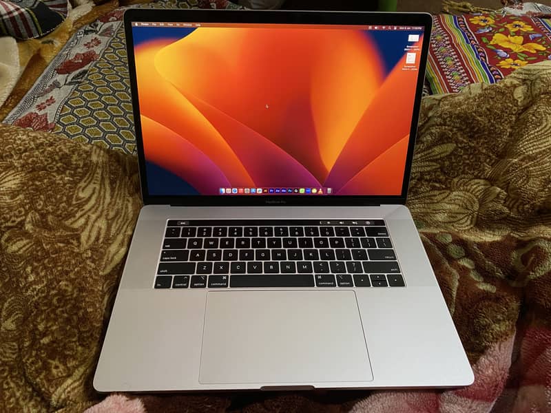 MacBook pro 2019 7