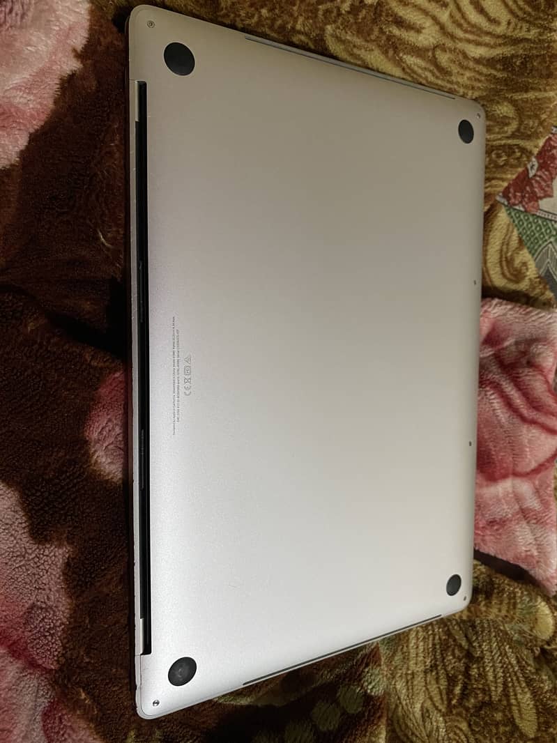 MacBook pro 2019 8