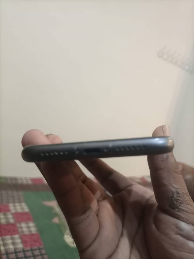 Apple iPhone 11 2