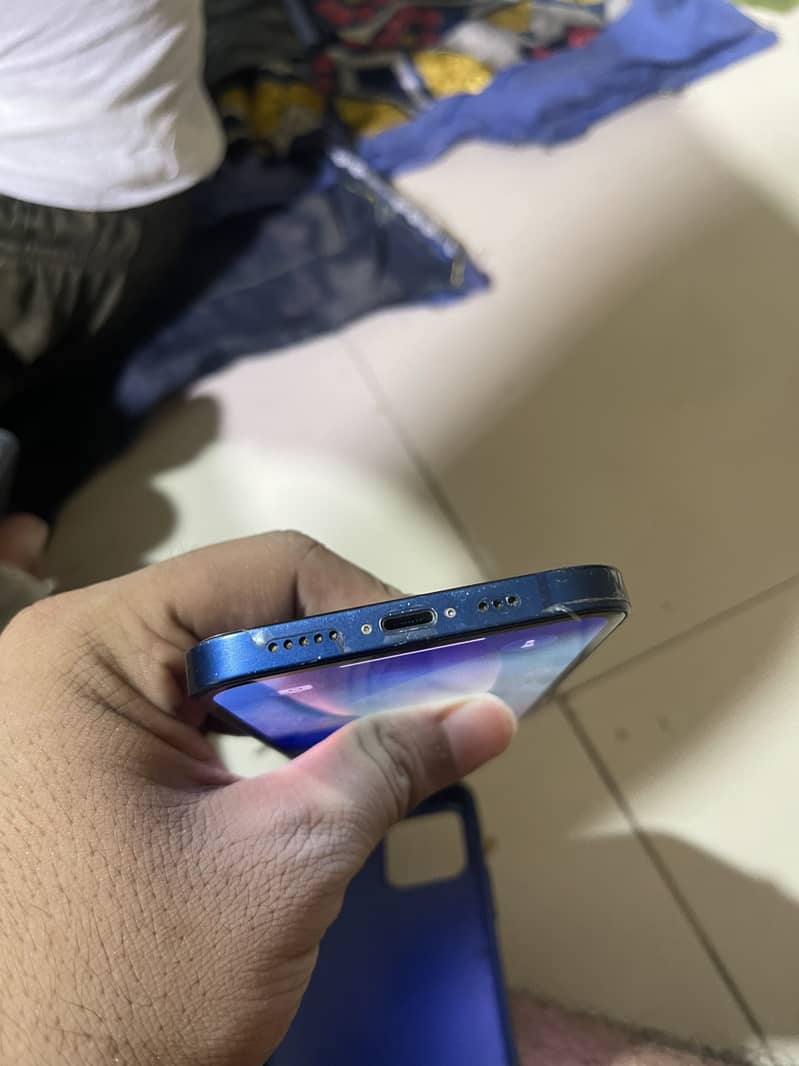 Apple iPhone 12 1