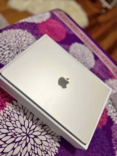 Macbook Air M3 8GB/256GB