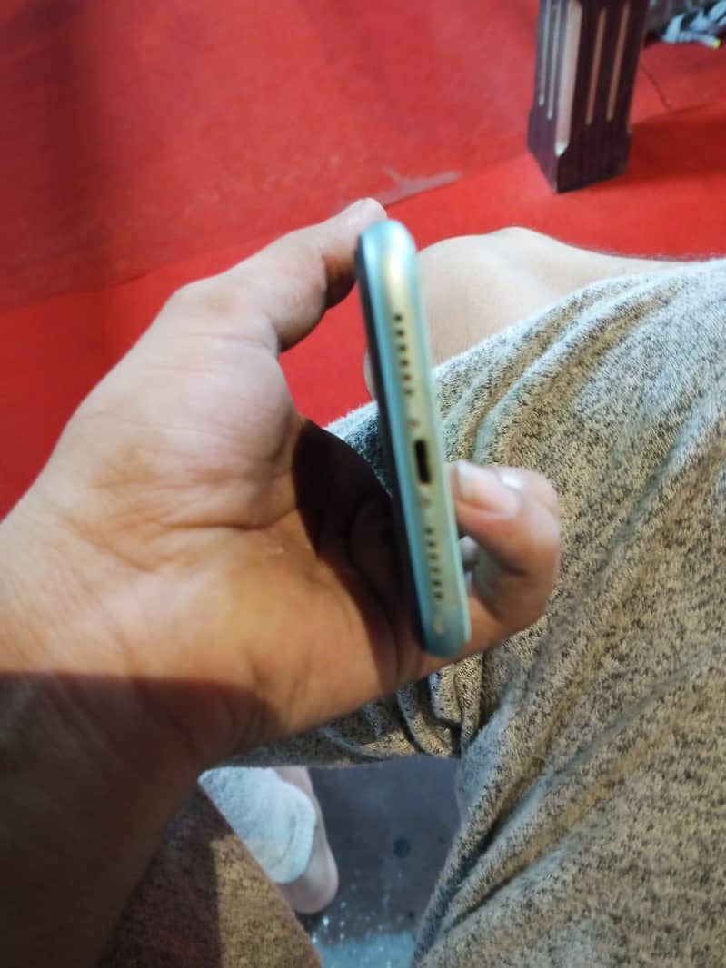 Apple iPhone 11 1