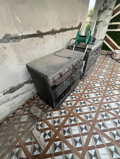 Full size oven in used condition is up for sell