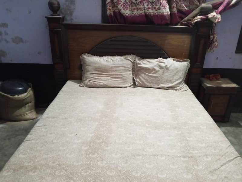 king size bed 1