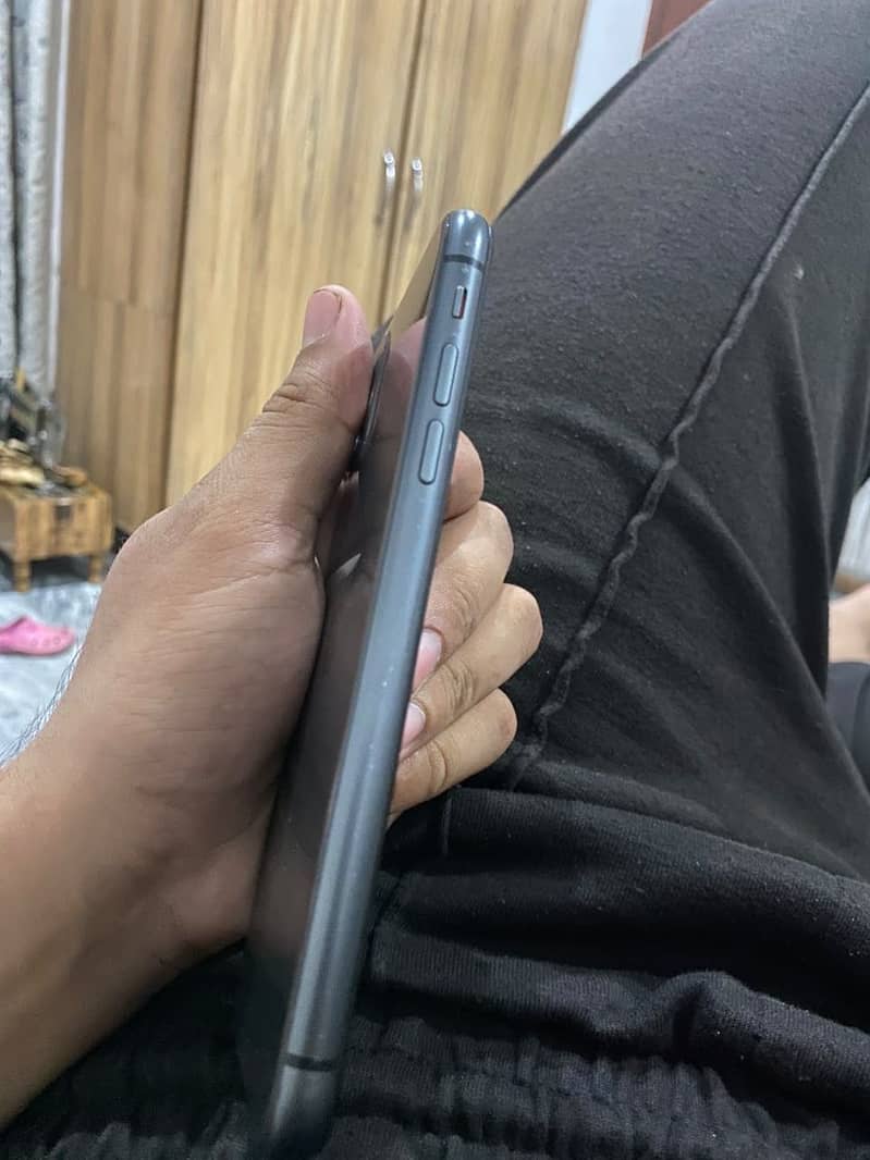 Apple iPhone 11 2