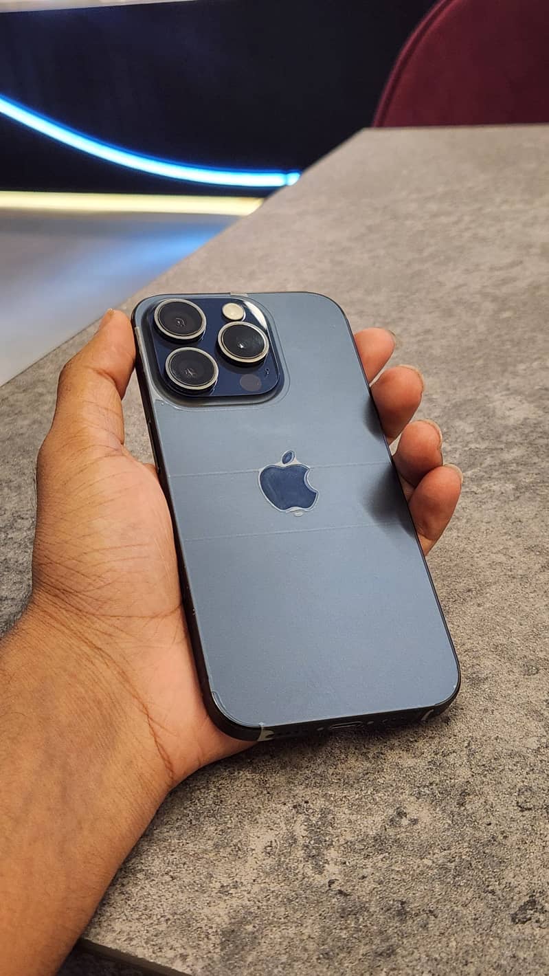 Apple iPhone 15 Pro 2
