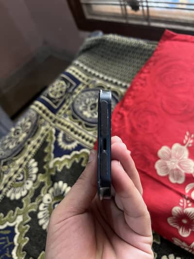 Apple iPhone 13 JV