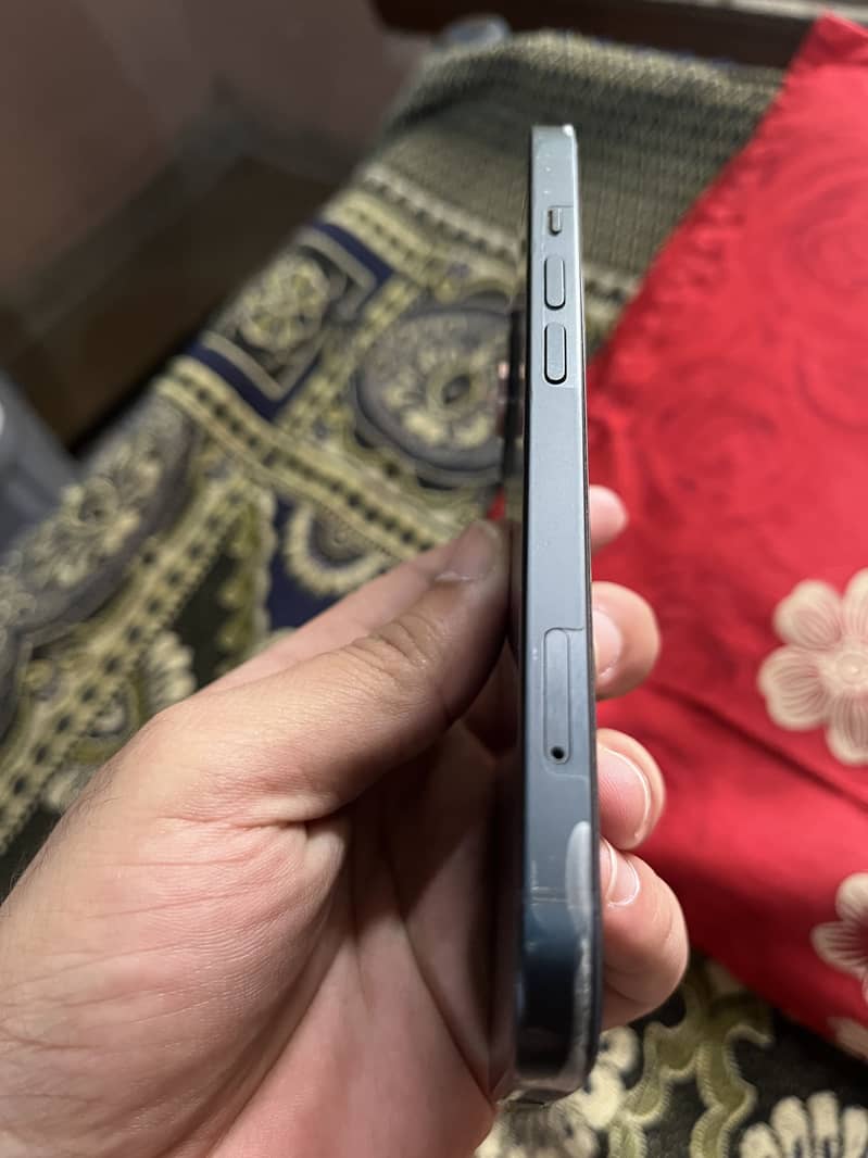 Apple iPhone 13 JV 2