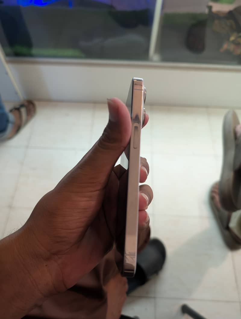 Apple iPhone 13 Pro 2