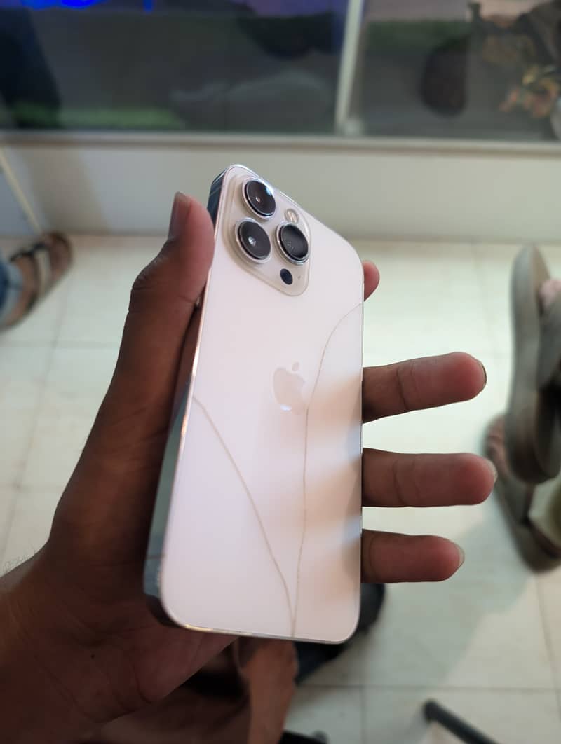 Apple iPhone 13 Pro 4