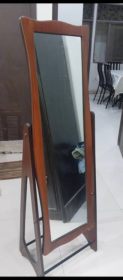 standing mirror