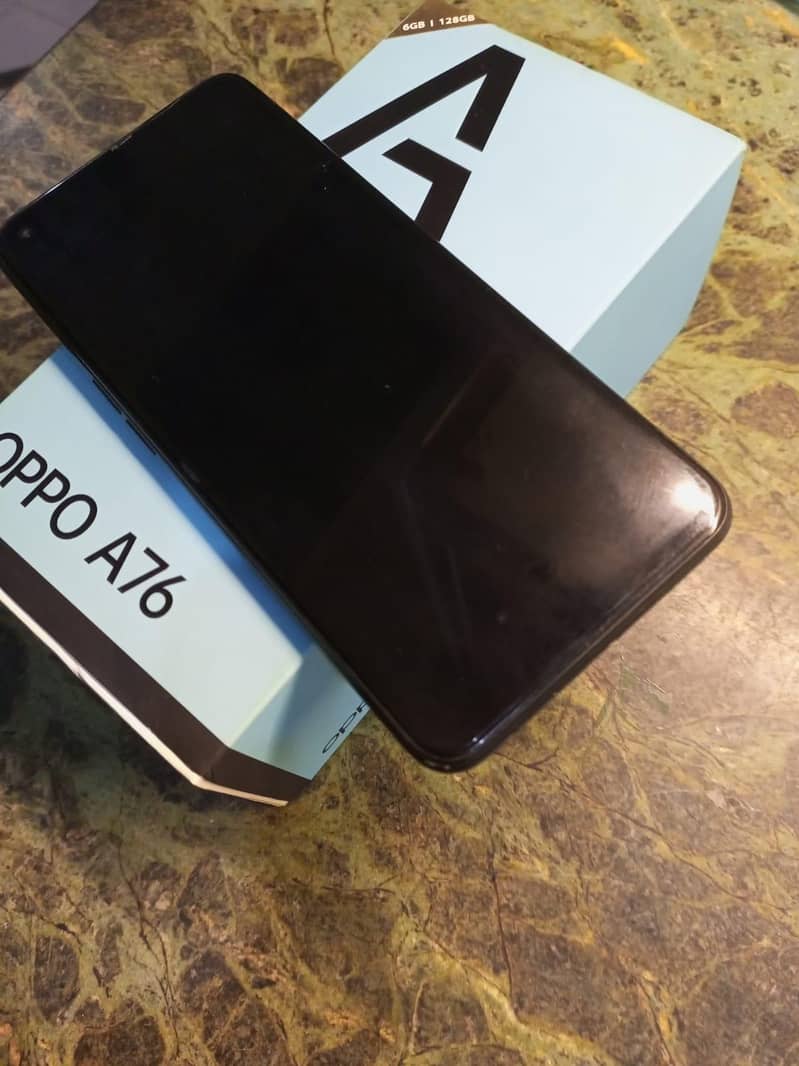 OPPO A76 1