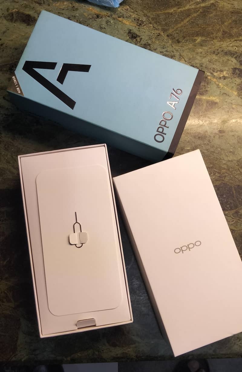OPPO A76 10