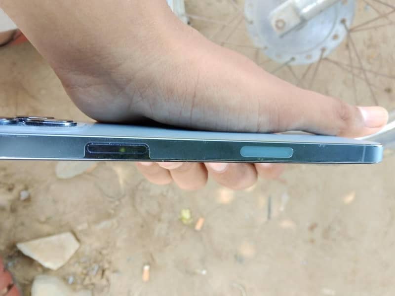 Apple iPhone 13 Pro Max 3