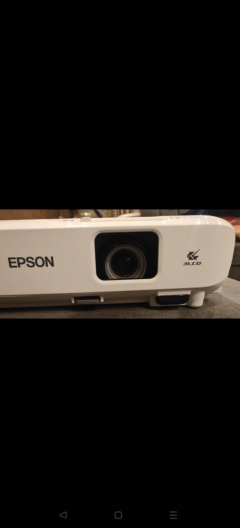 Epson EB-W05 Projector 2