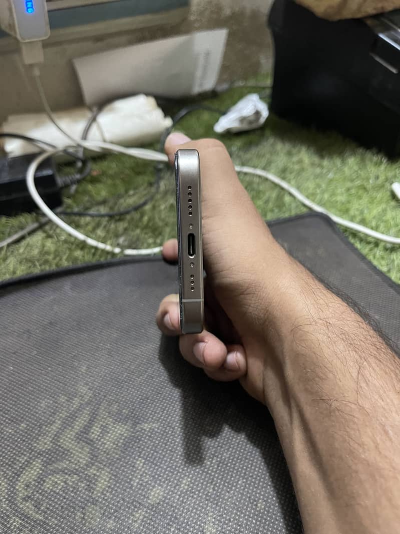 Apple iPhone 15 Pro 1