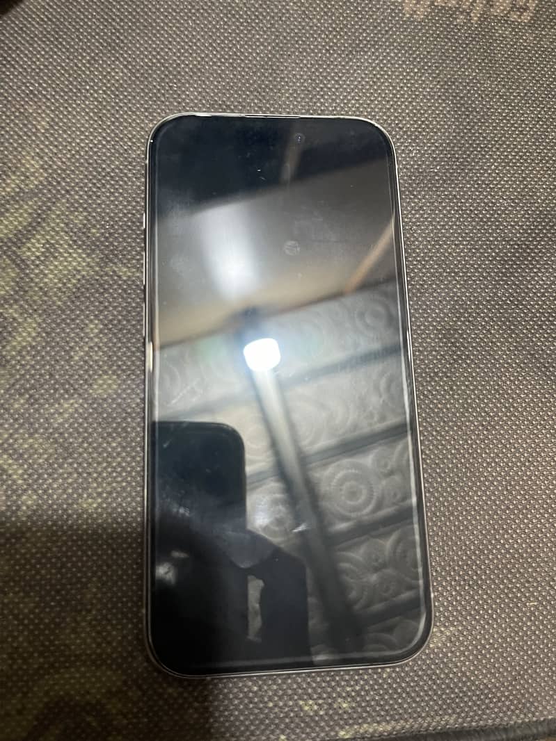 Apple iPhone 15 Pro 4