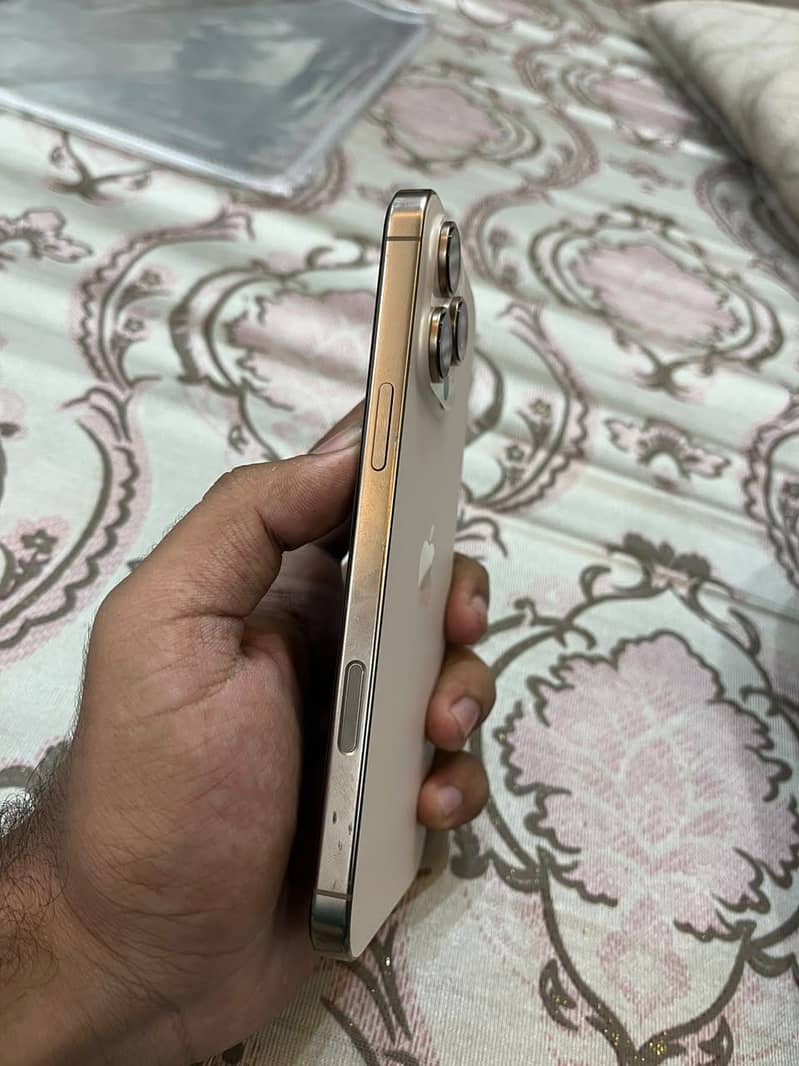 iPhone 16 Pro Max Jv 3