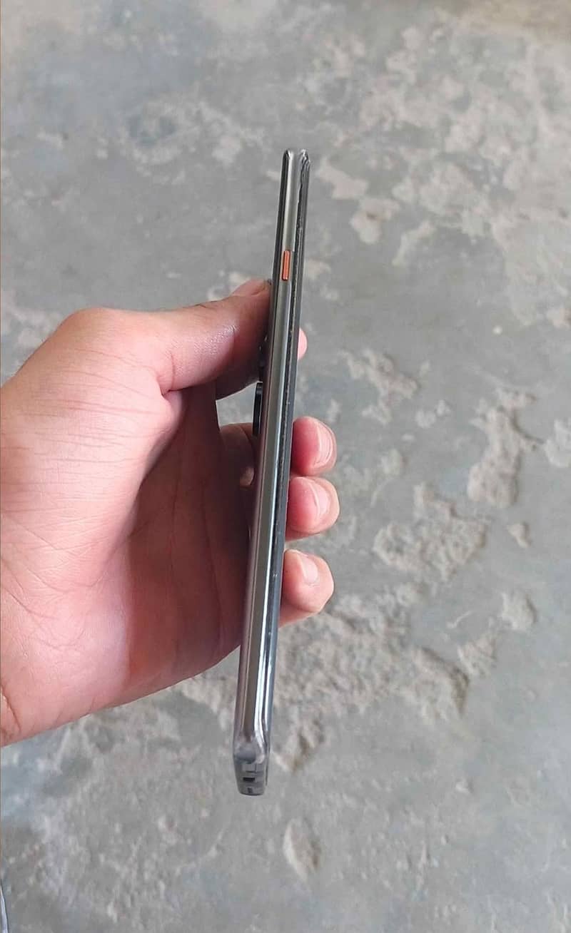 Tecno CAMON 40 Pro 1