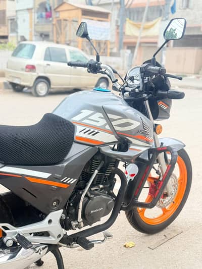 Honda CB 150F/2025 low mileage