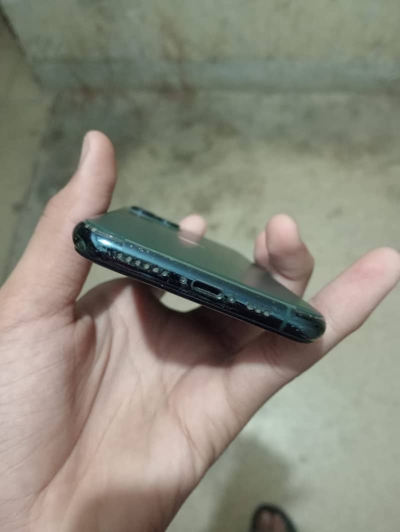 Apple iPhone 11 Pro 1