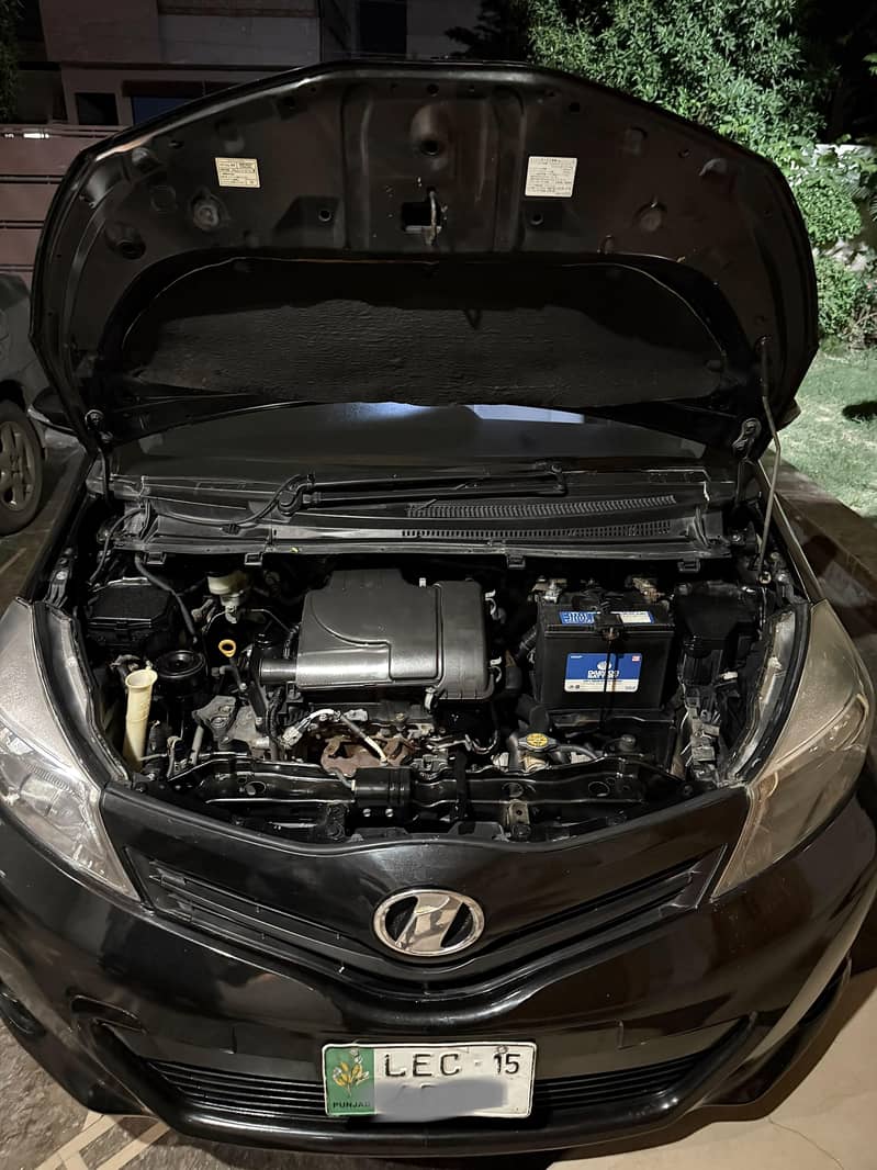 2011/15 vitz 1