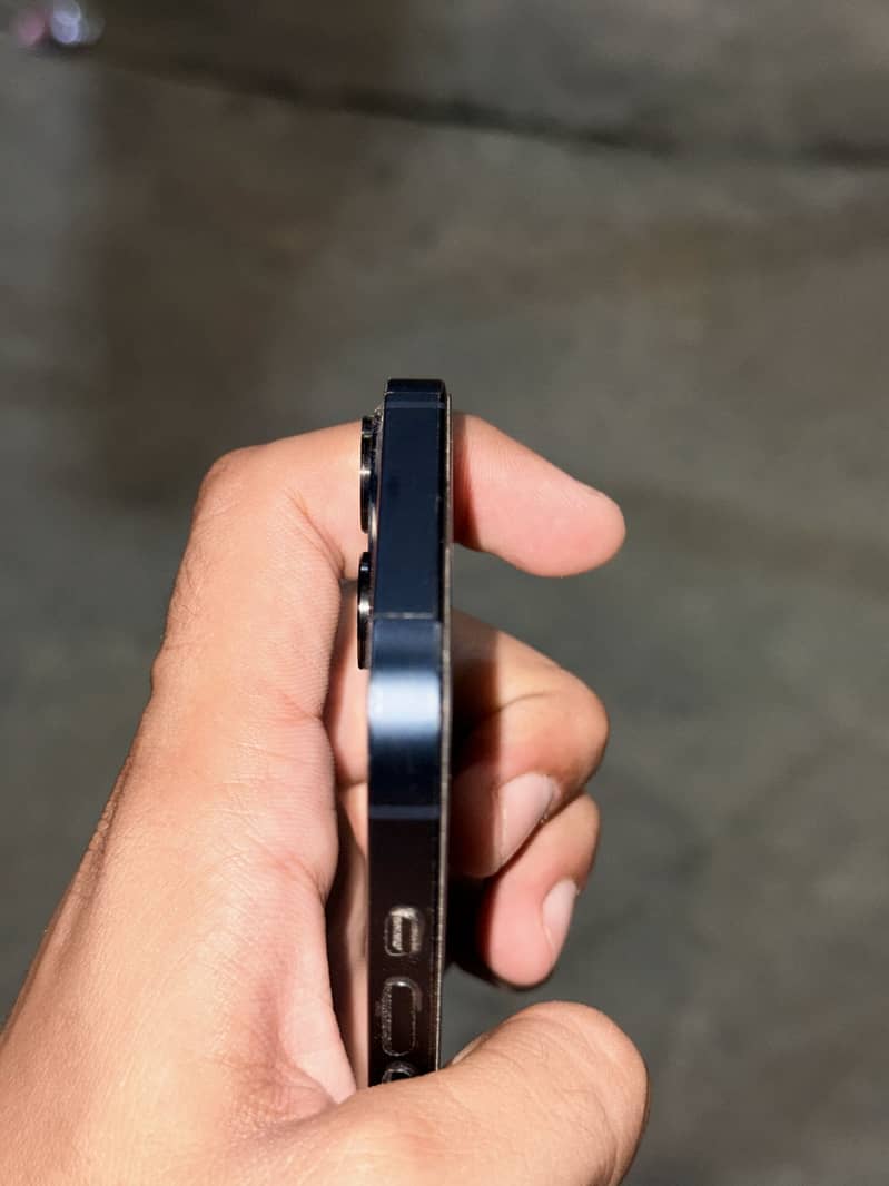 Apple iPhone 13 1