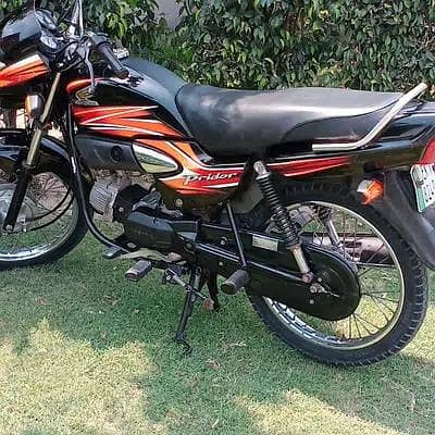 Pridor 2017 Model Genuine Condition mein koi extra kharcha nhe.