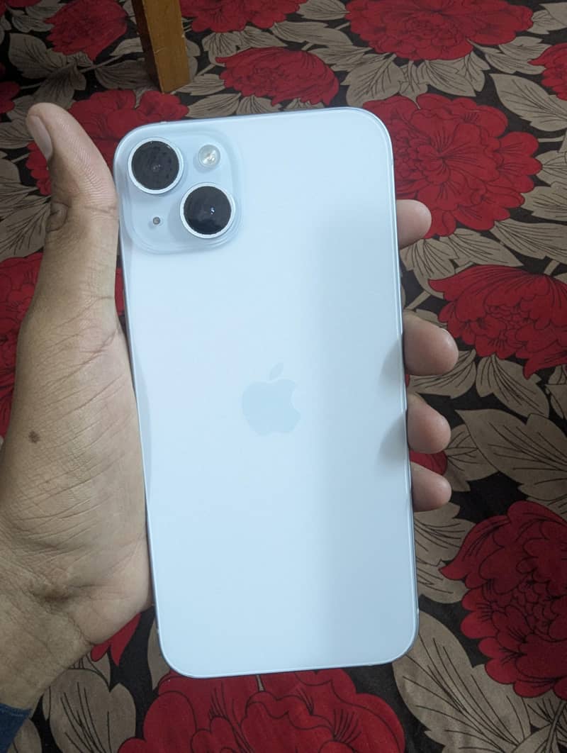 Apple iPhone 15 plus 9